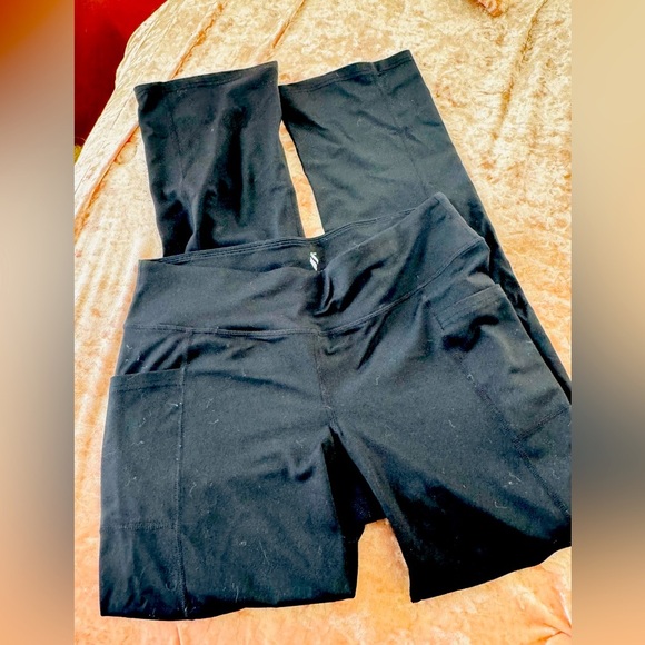 💥Skechers Women's Black Leggings - Picture 1 of 5